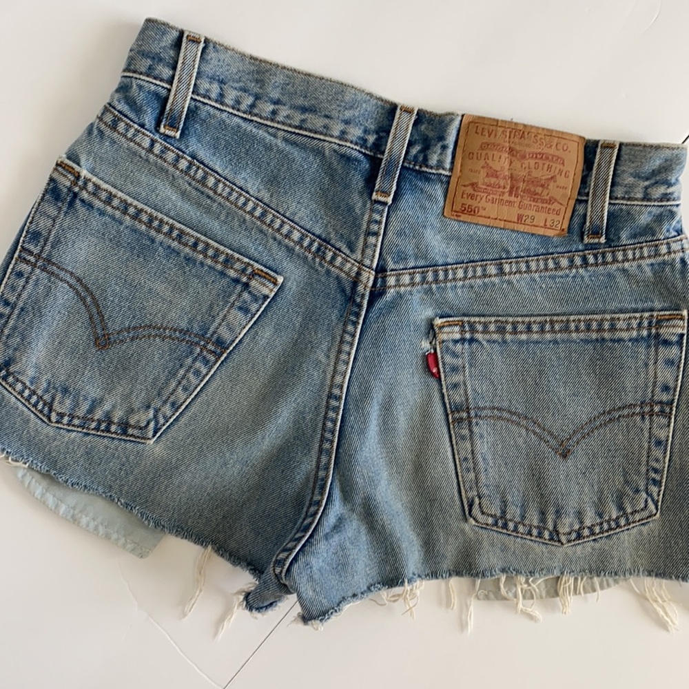 Levi’s 550 Denim Shorts! View 3